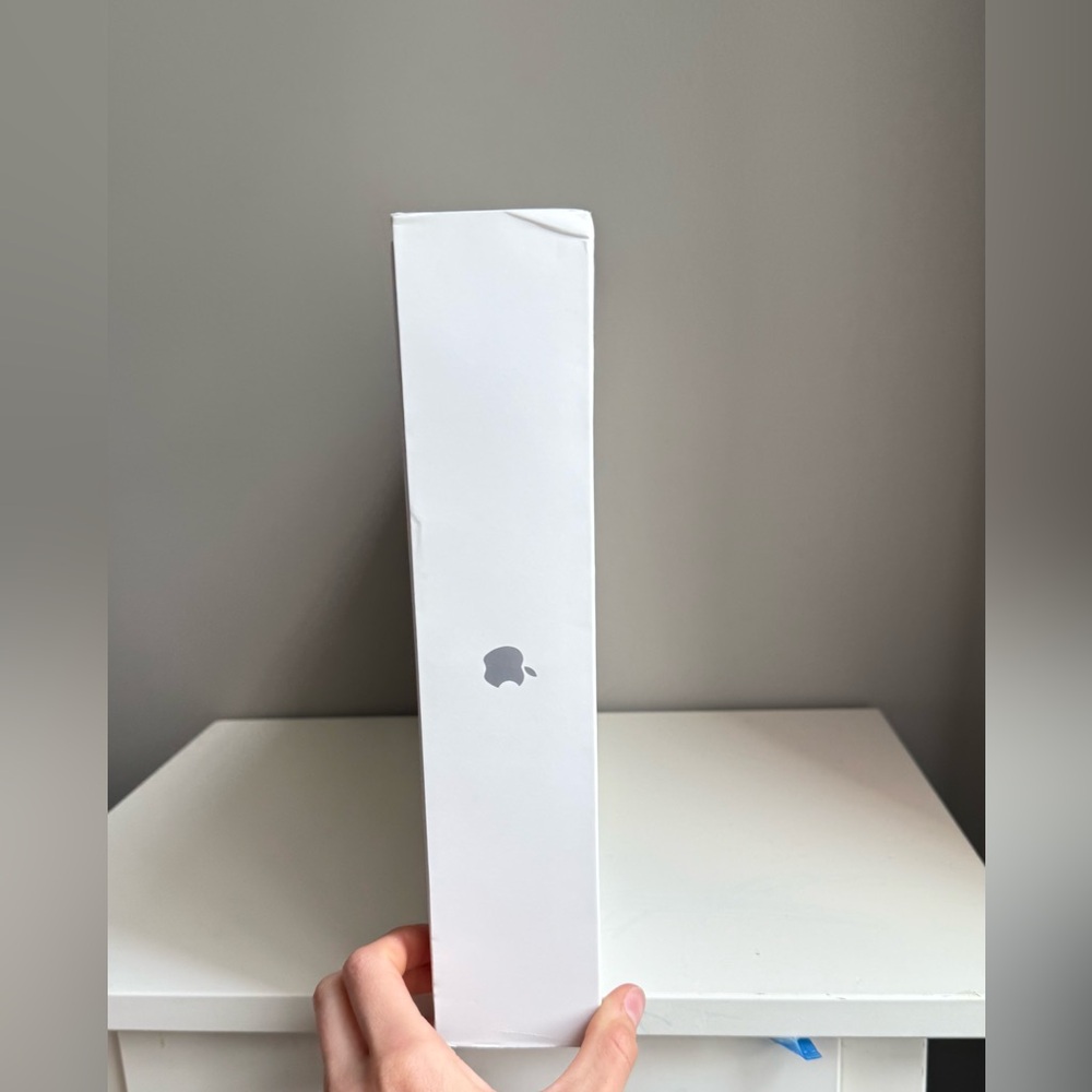 Apple MacBook Pro Packaging Box - Picture 3 of 6